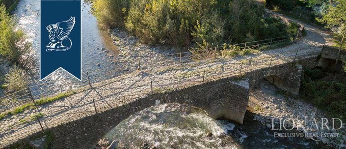 Image No.5-10 Bed Property for sale