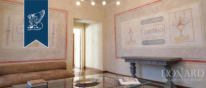 Image No.50-10 Bed Property for sale