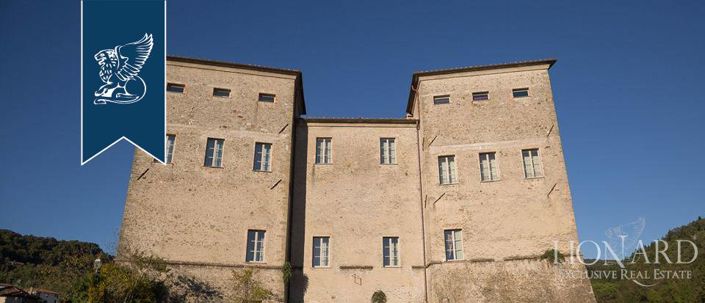 Image No.6-10 Bed Property for sale