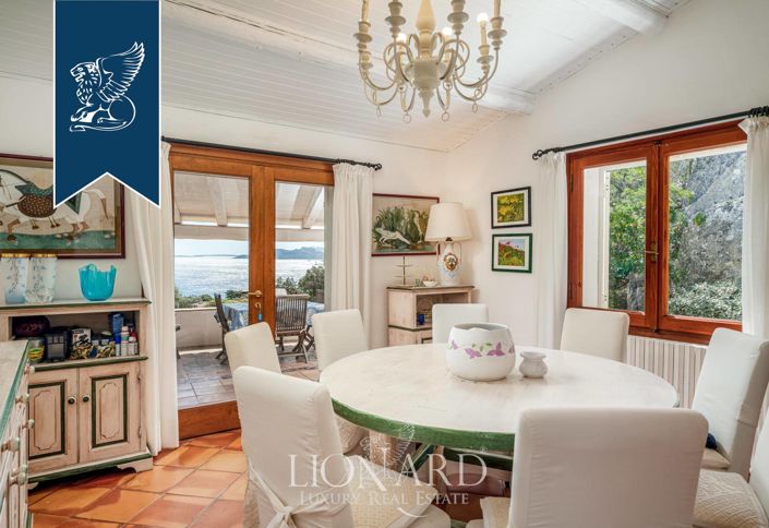 Image No.11-6 Bed Villa for sale