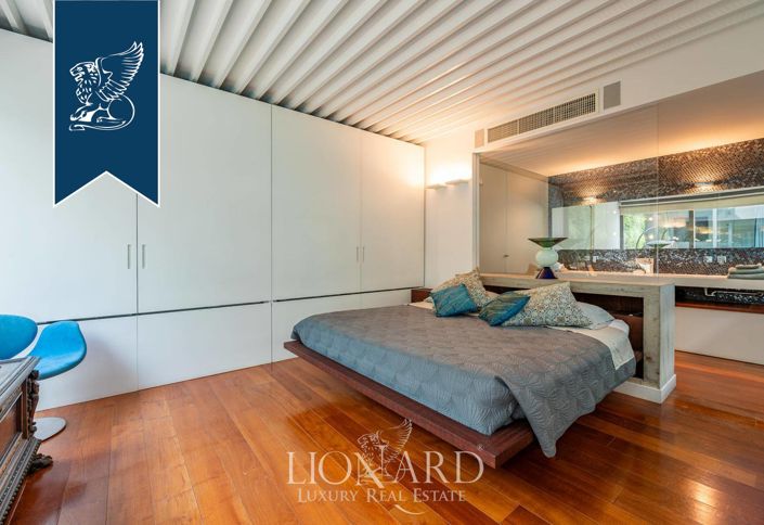 Image No.29-7 Bed Flat for sale