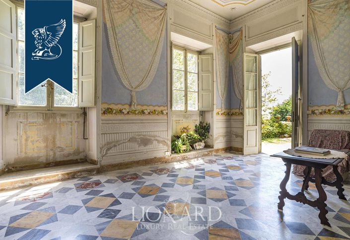 Image No.33-15 Bed Villa for sale