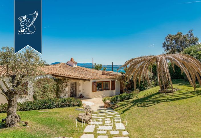 Image No.12-8 Bed Villa for sale