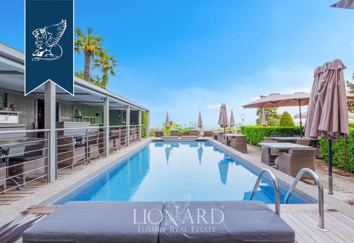 Image No.5-16 Bed Hotel for sale