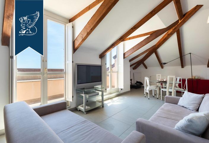 Image No.30-6 Bed Villa for sale