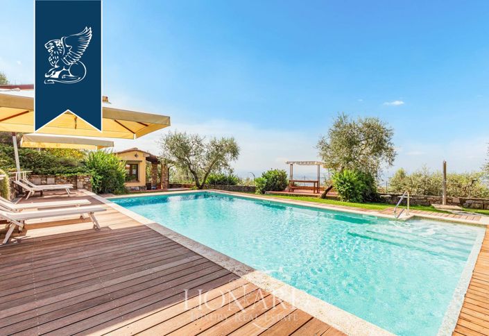 Image No.13-11 Bed Farmhouse for sale