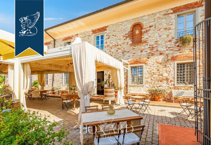 Image No.4-11 Bed Farmhouse for sale