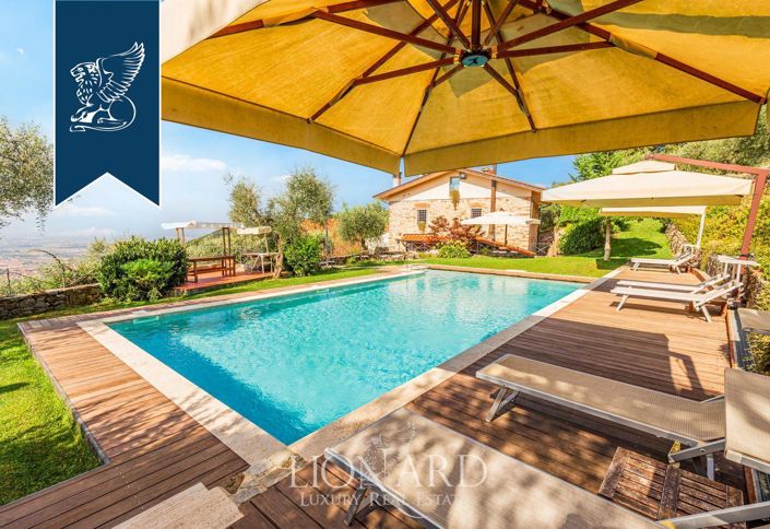 Image No.9-11 Bed Farmhouse for sale