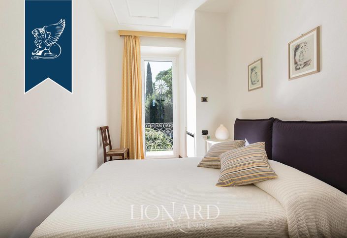 Image No.13-8 Bed Villa for sale