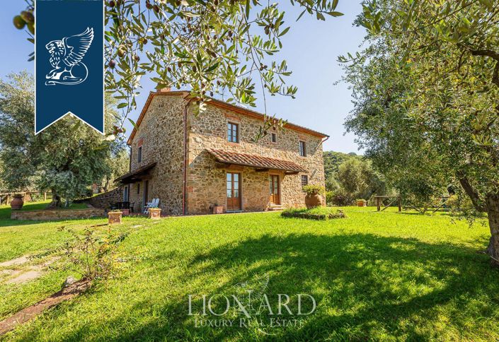 Image No.13-6 Bed Farmhouse for sale