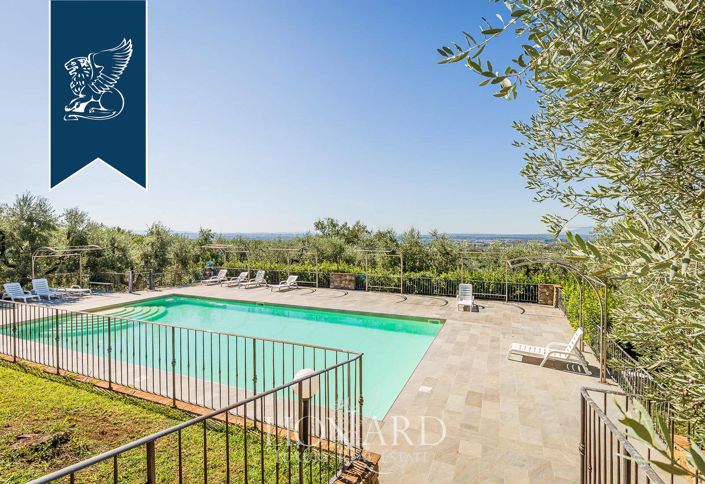 Image No.18-6 Bed Farmhouse for sale