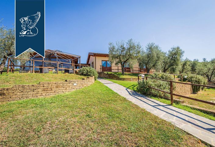 Image No.19-6 Bed Farmhouse for sale