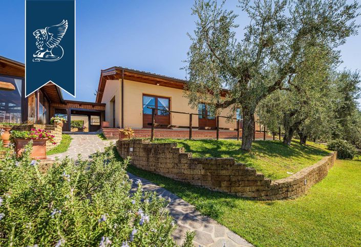 Image No.21-6 Bed Farmhouse for sale