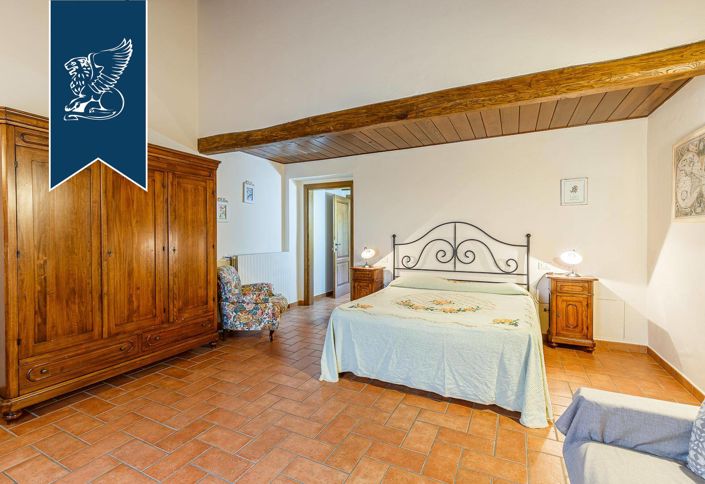 Image No.39-6 Bed Farmhouse for sale