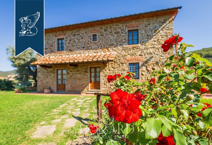 Image No.4-6 Bed Farmhouse for sale