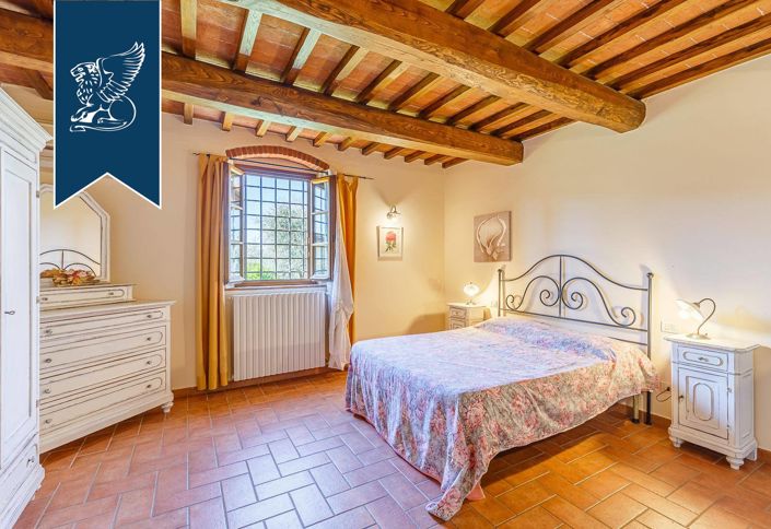 Image No.41-6 Bed Farmhouse for sale