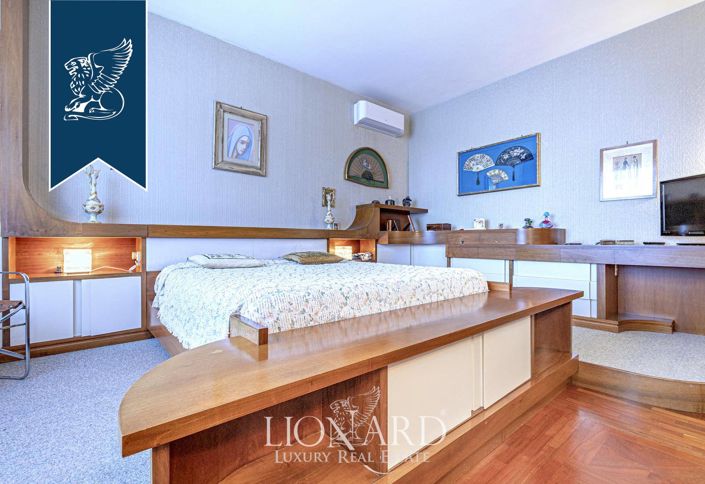 Image No.23-7 Bed Villa for sale