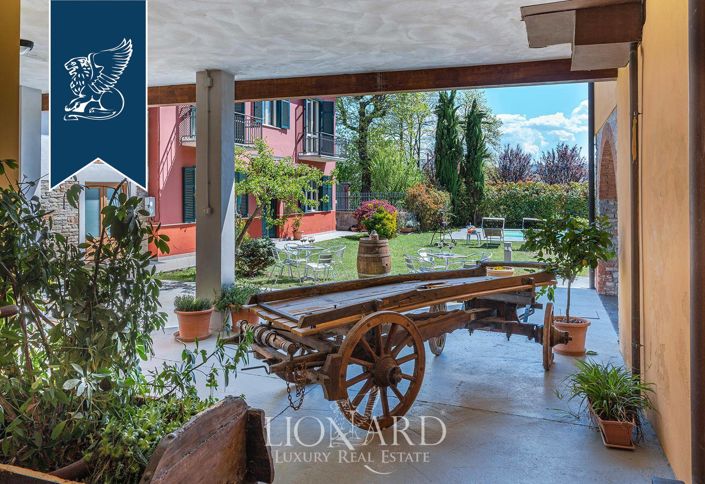 Image No.14-6 Bed Farmhouse for sale