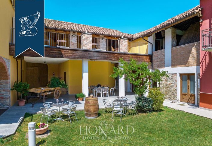 Image No.18-6 Bed Farmhouse for sale