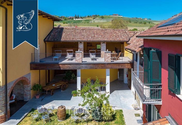 Image No.19-6 Bed Farmhouse for sale