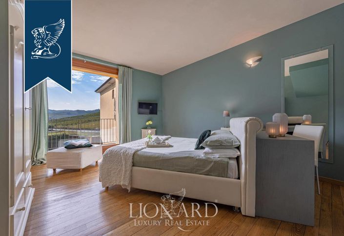 Image No.30-6 Bed Farmhouse for sale