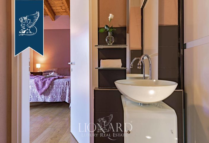 Image No.38-6 Bed Farmhouse for sale