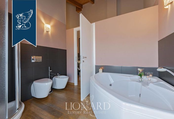 Image No.40-6 Bed Farmhouse for sale