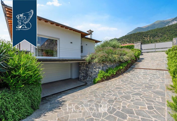 Image No.10-6 Bed Villa for sale