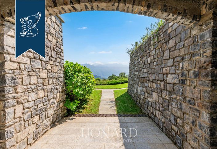 Image No.9-6 Bed Villa for sale