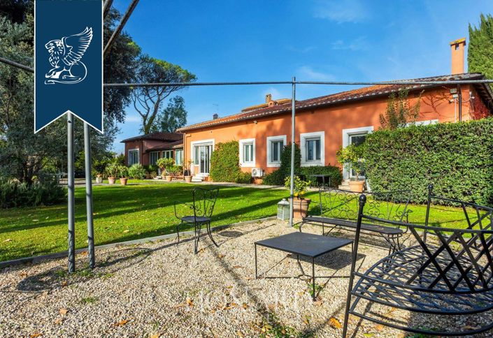 Image No.11-7 Bed Villa for sale