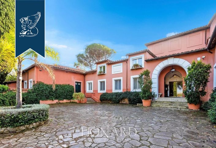 Image No.2-7 Bed Villa for sale