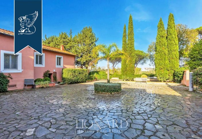 Image No.4-7 Bed Villa for sale