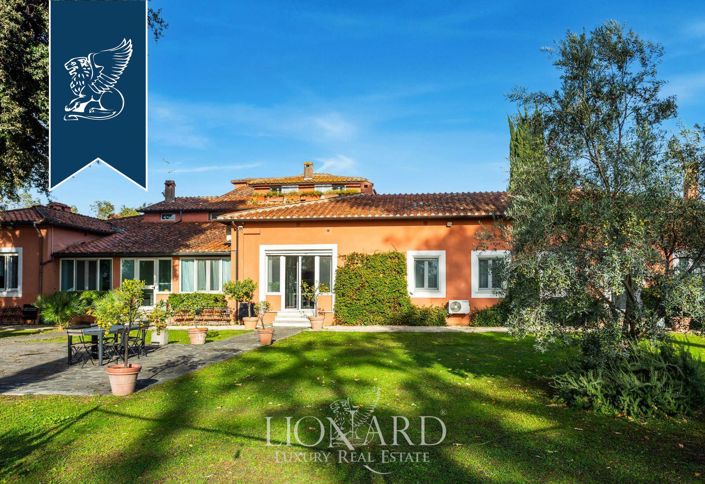 Image No.8-7 Bed Villa for sale