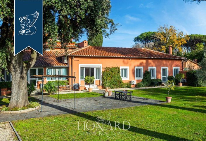 Image No.9-7 Bed Villa for sale