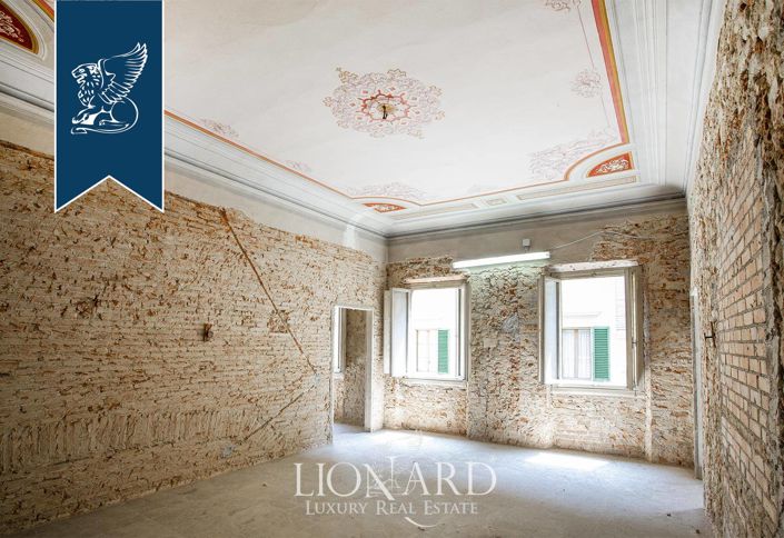 Image No.14-15 Bed Property for sale