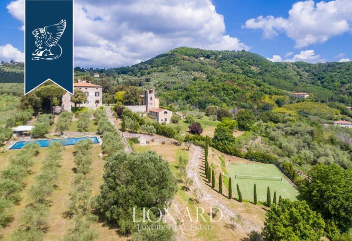 Image No.1-9 Bed Property for sale