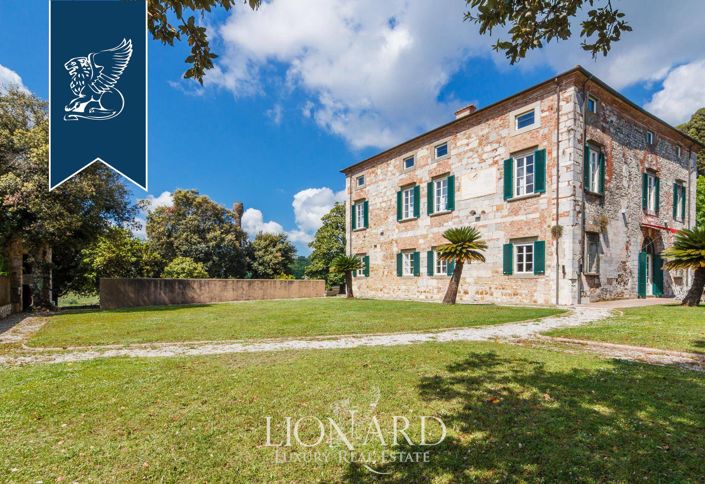 Image No.14-9 Bed Property for sale