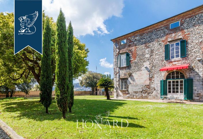 Image No.17-9 Bed Property for sale