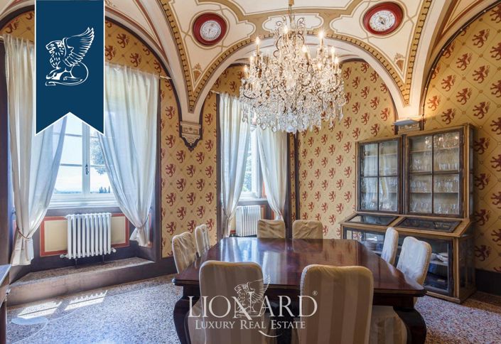 Image No.56-9 Bed Property for sale