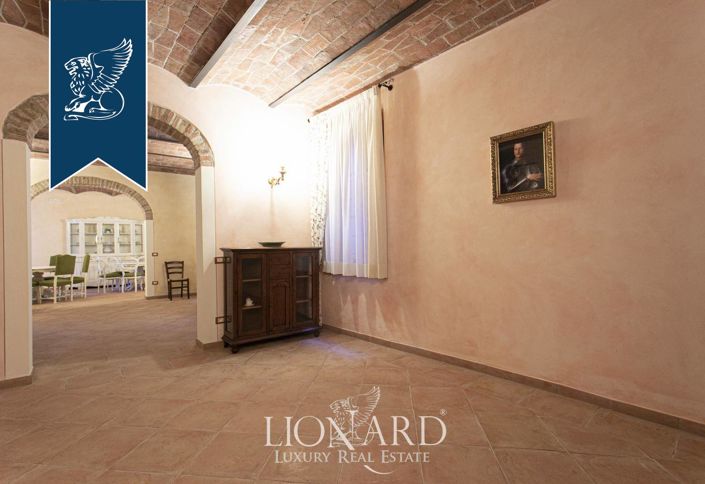 Image No.60-10 Bed Villa for sale