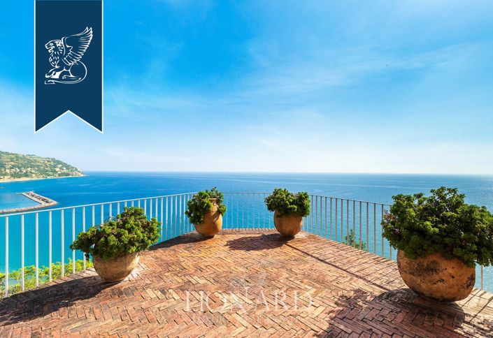 Image No.6-11 Bed Villa for sale