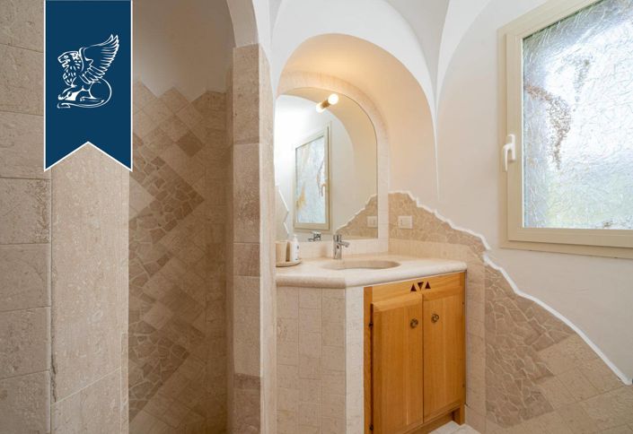 Image No.36-5 Bed Villa for sale