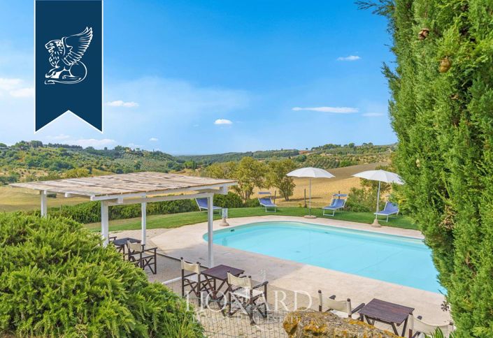 Image No.6-15 Bed Villa for sale