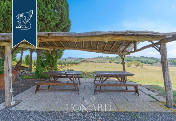 Image No.8-15 Bed Villa for sale