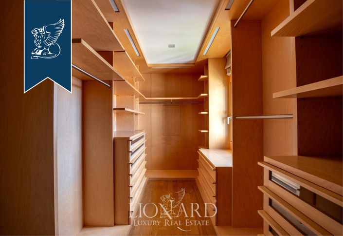 Image No.19-4 Bed Property for sale