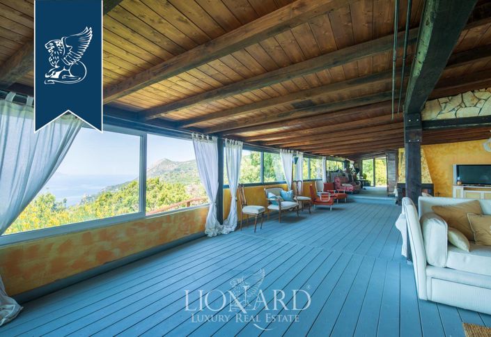 Image No.8-6 Bed Villa for sale