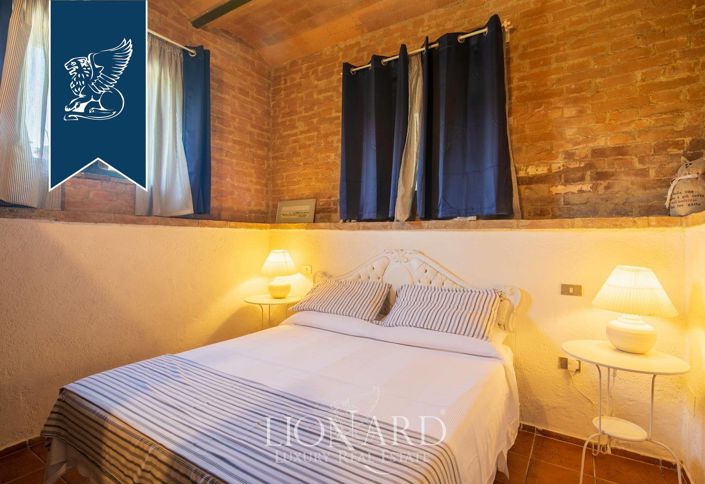 Image No.17-6 Bed Villa for sale