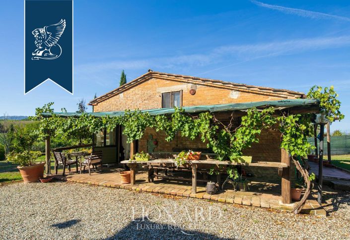 Image No.2-6 Bed Villa for sale