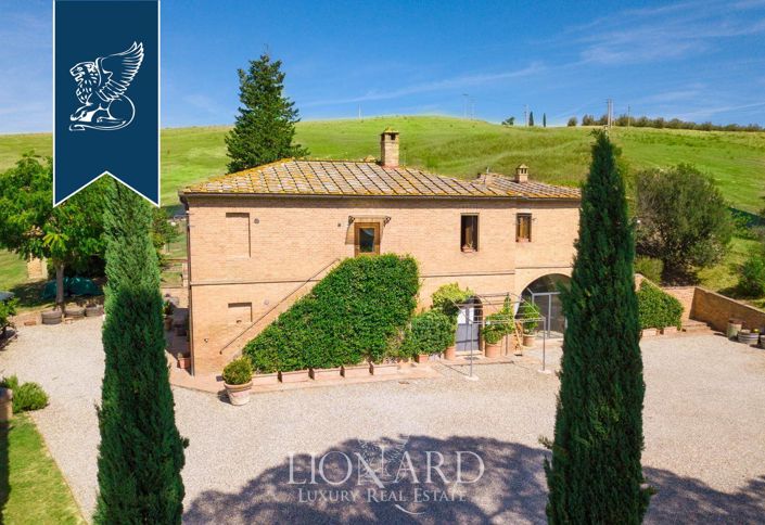 Image No.3-6 Bed Villa for sale