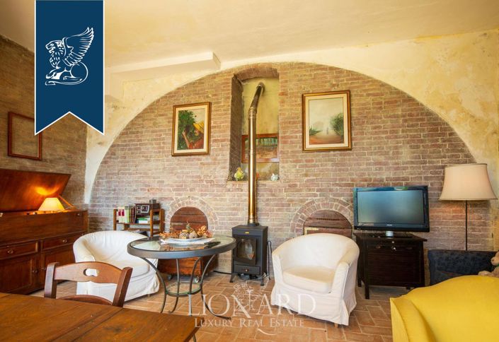 Image No.8-6 Bed Villa for sale